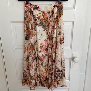 SOLD ✨ Aritzia Little Moon Peony Skirt